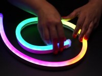 NeoPixel RGB LED Flexstreifen mit Silikonschlauch im Neon-Stil